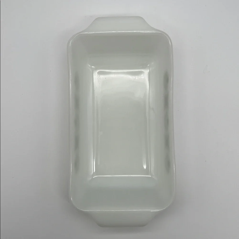 Vintage Anchor Hocking 441 Fire-King Meadow Green Milk Glass Baking Dish - 1 Qt